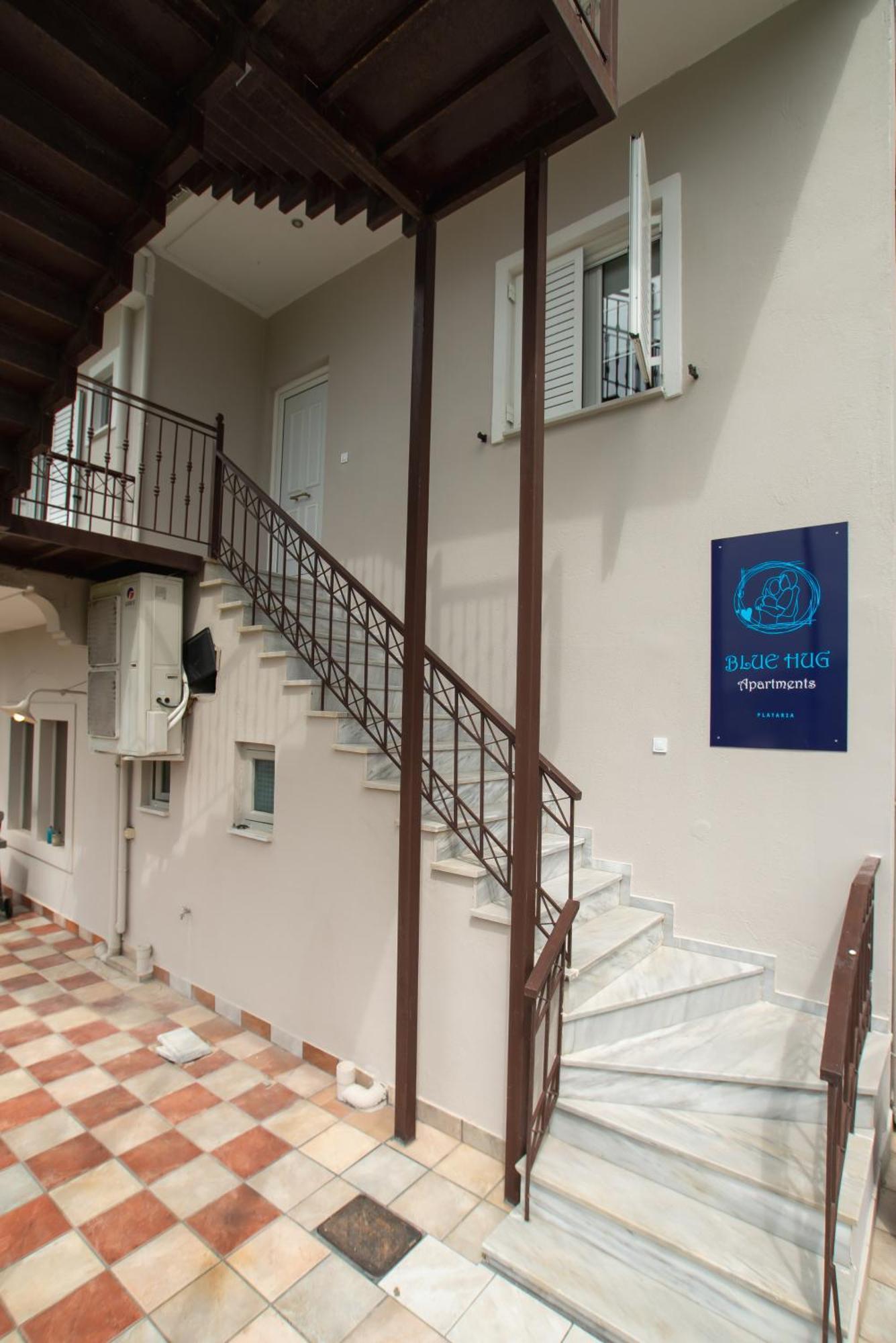 Blue Hug Apartment Plataria
