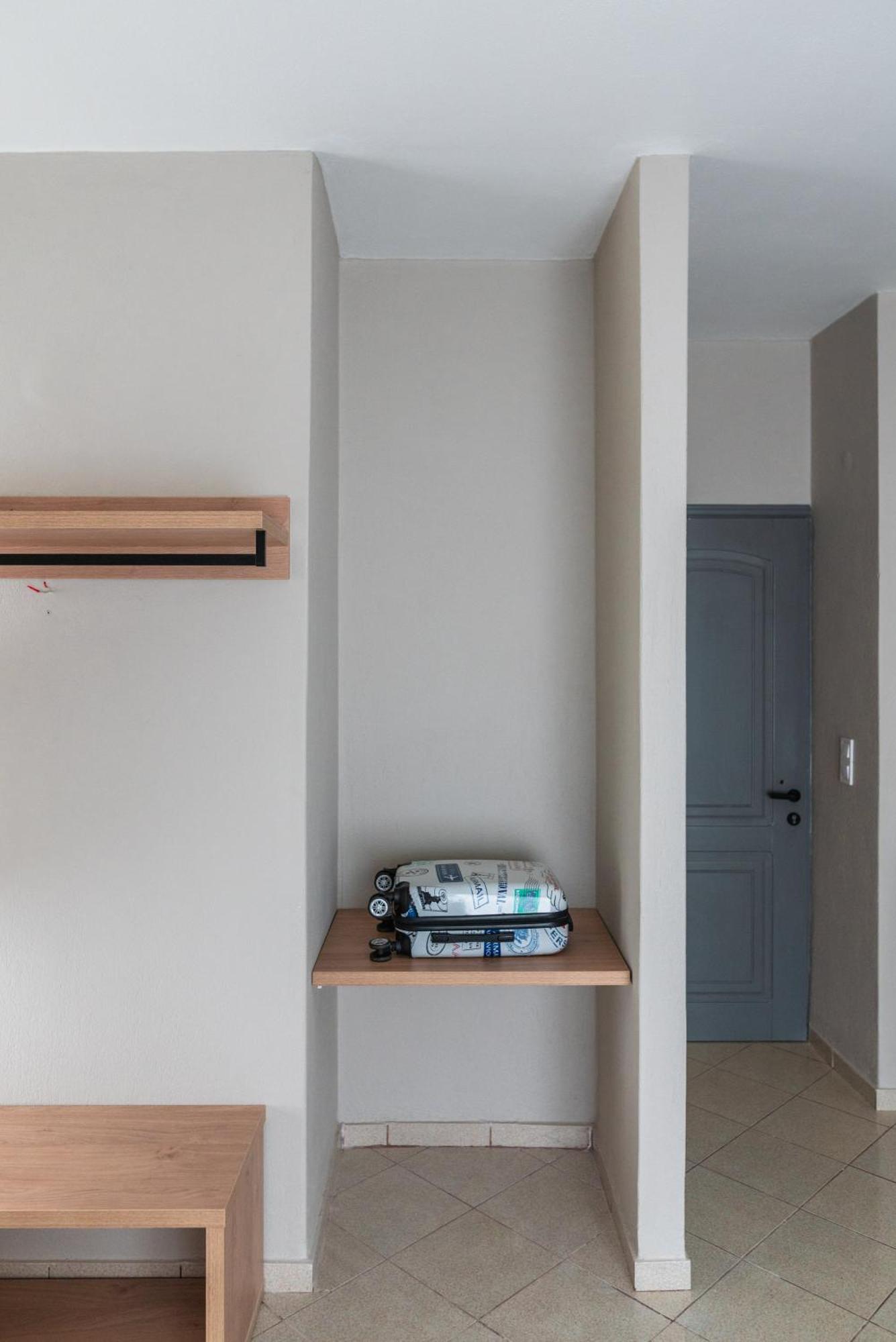 Blue Hug Apartment *